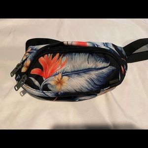 Roxy floral Fanny pack